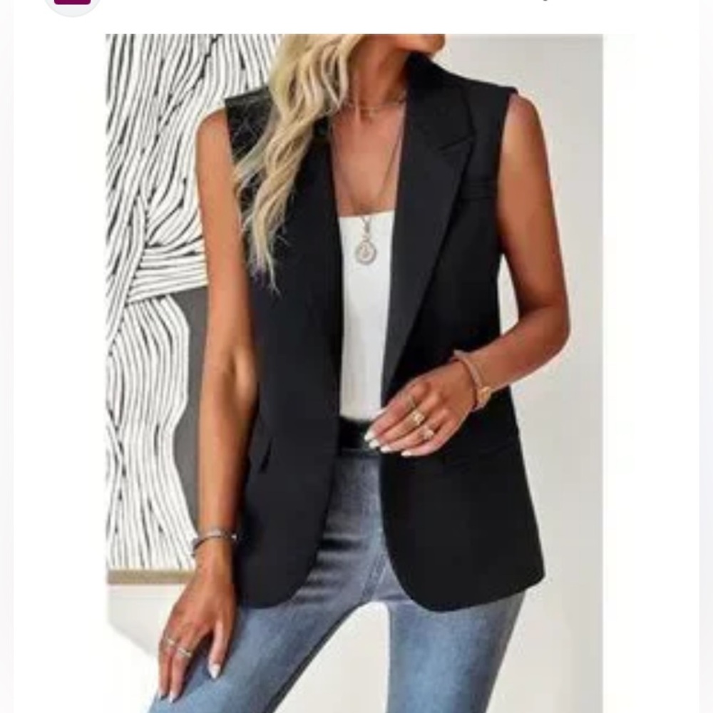 Mexx. Sleeveless business jacket. black stripe with three buttons. two pockets.